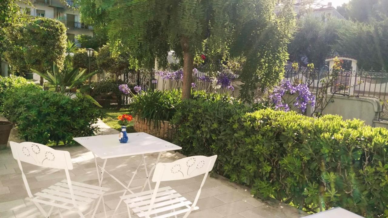 Villa Mary - Oro Trani Esterno foto